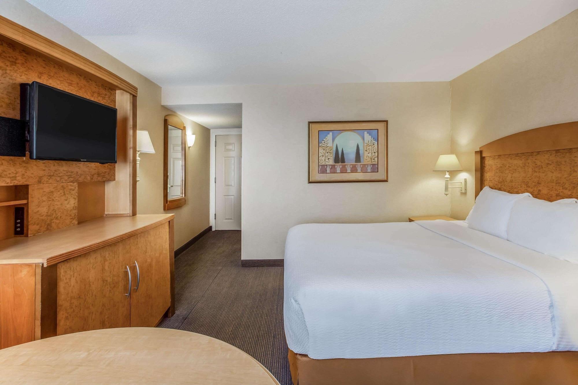 La Quinta By Wyndham Islip - Macarthur Airport Bohemia Ngoại thất bức ảnh