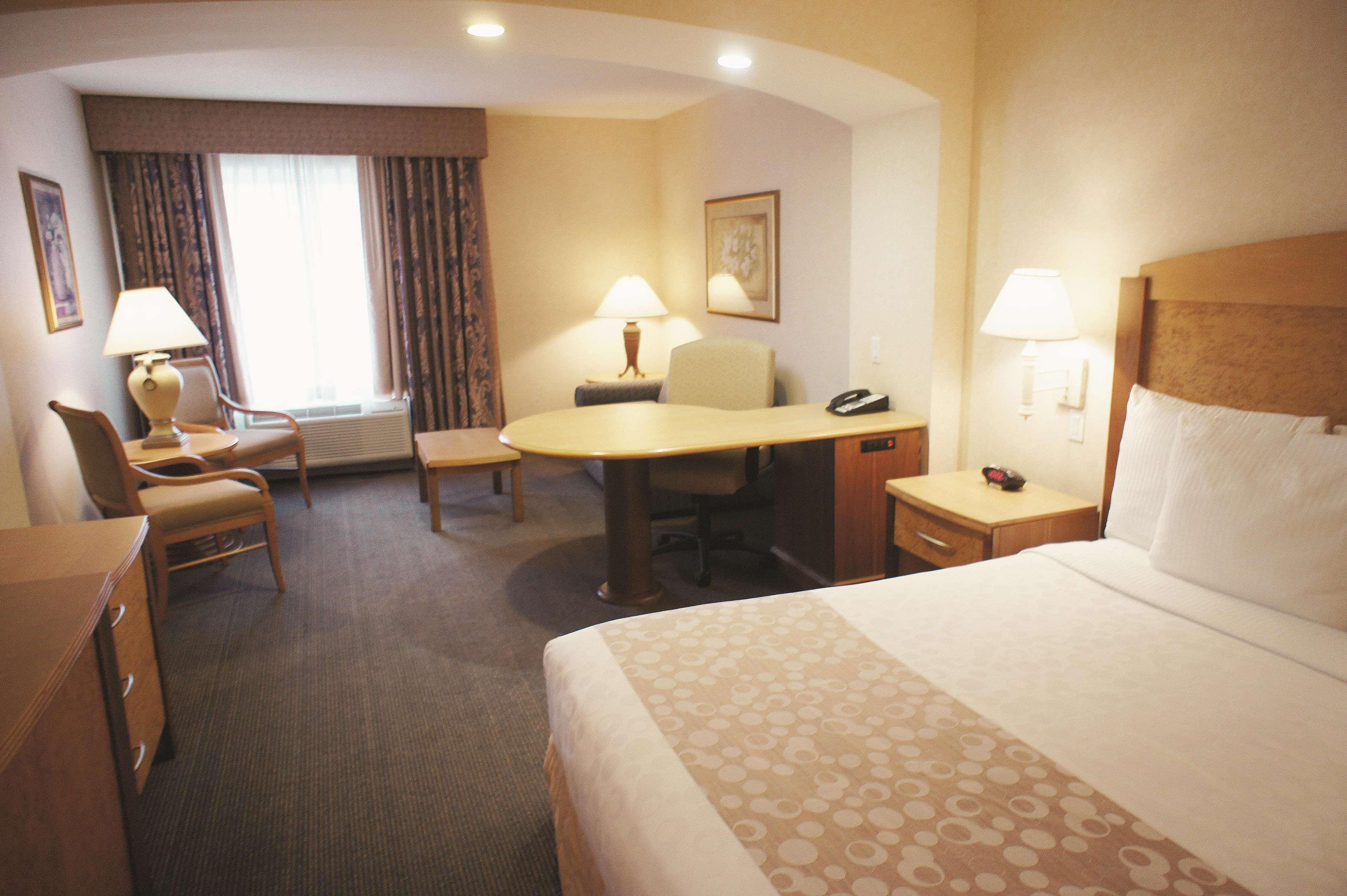 La Quinta By Wyndham Islip - Macarthur Airport Bohemia Ngoại thất bức ảnh