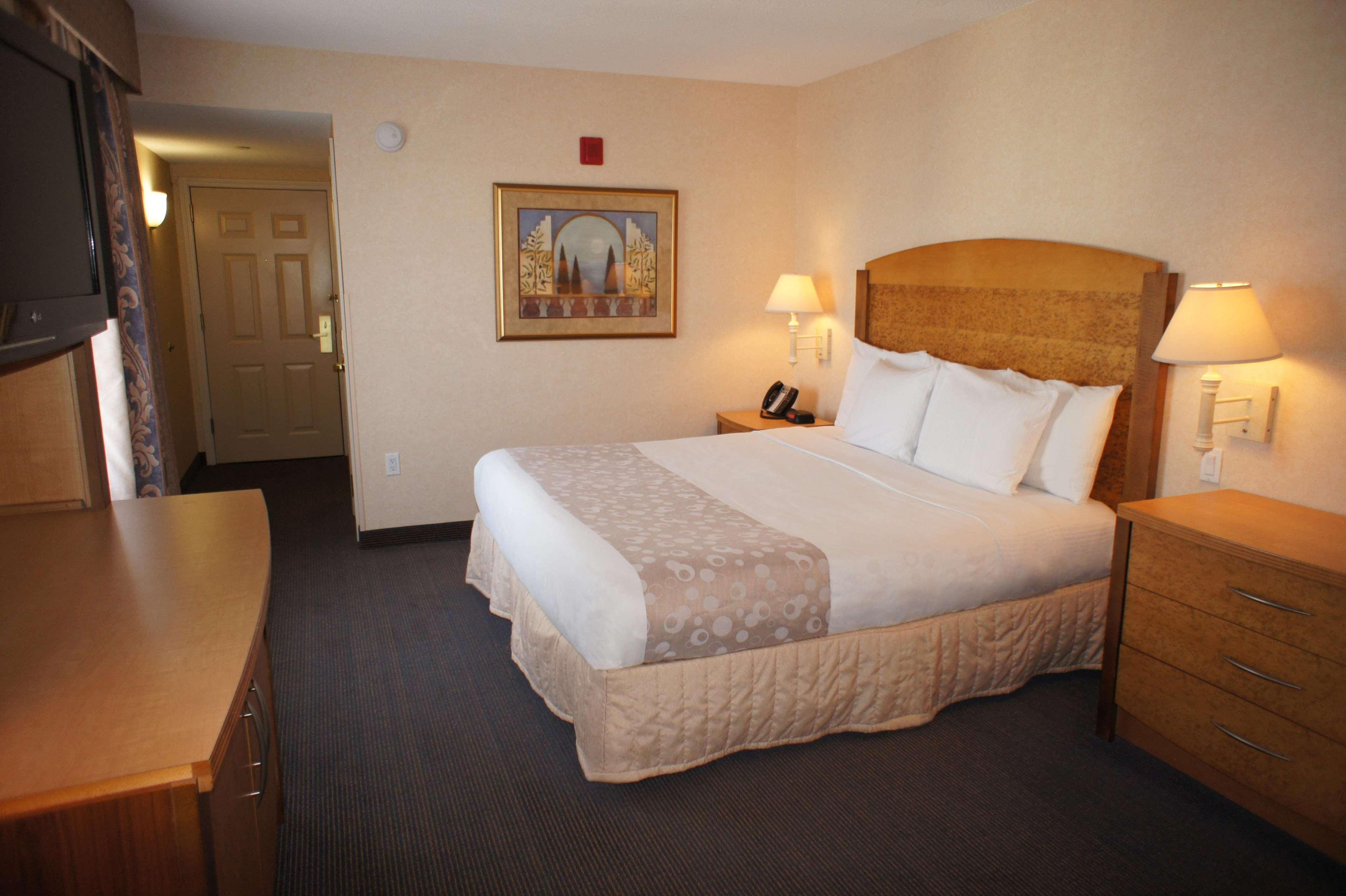 La Quinta By Wyndham Islip - Macarthur Airport Bohemia Ngoại thất bức ảnh