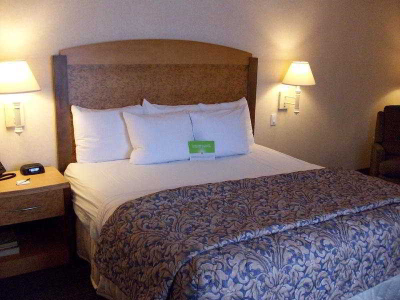 La Quinta By Wyndham Islip - Macarthur Airport Bohemia Phòng bức ảnh